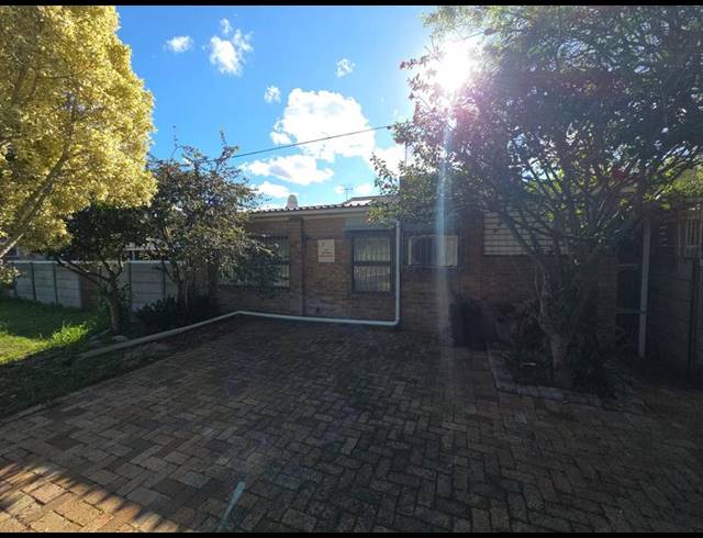 3 BEDROOM HOUSE FOR SALE IN ELIM
